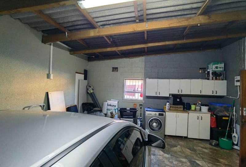 4 Bedroom Property for Sale in Goodwood Estate Western Cape